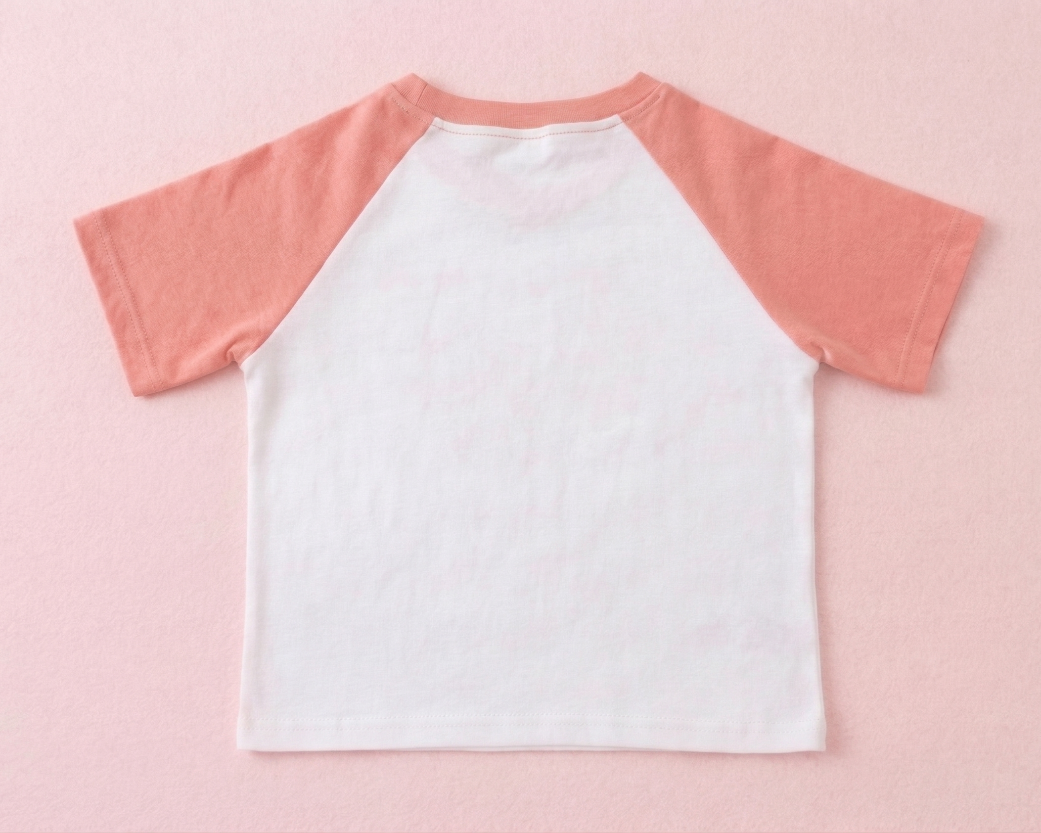 Strawberry T-Shrits Kawaii Heart Raglan Tee - Y2K Coquette Aesthetic Sugary melt